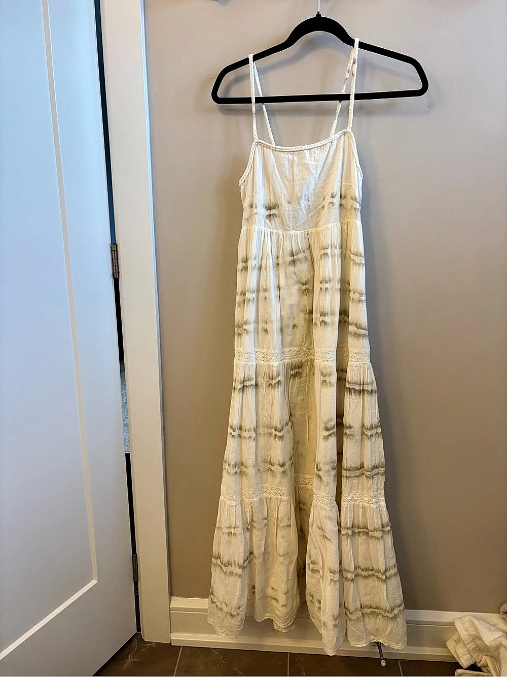 aerie Tiered Maxi Dress Tie-Dye Cream Size small